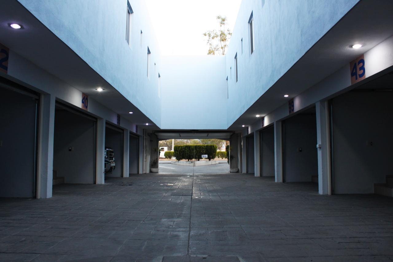 Cobo'S Auto Motel Tlaltenago Tlaltenango de Sanchez Roman Exterior photo